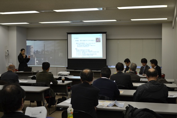 �����̗l�q